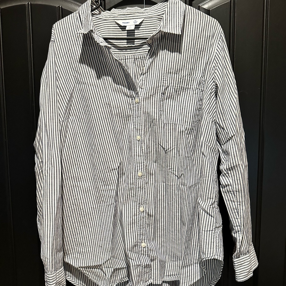 Women’s button down shirt
